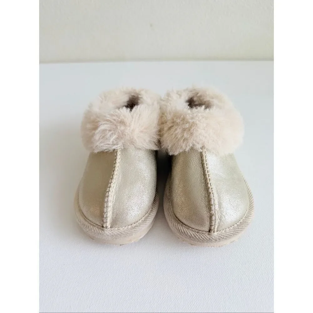 Cat & Jack Callie Moccasin Ugg look-a-like Faux Fur Slipper Gold Cream Size 7